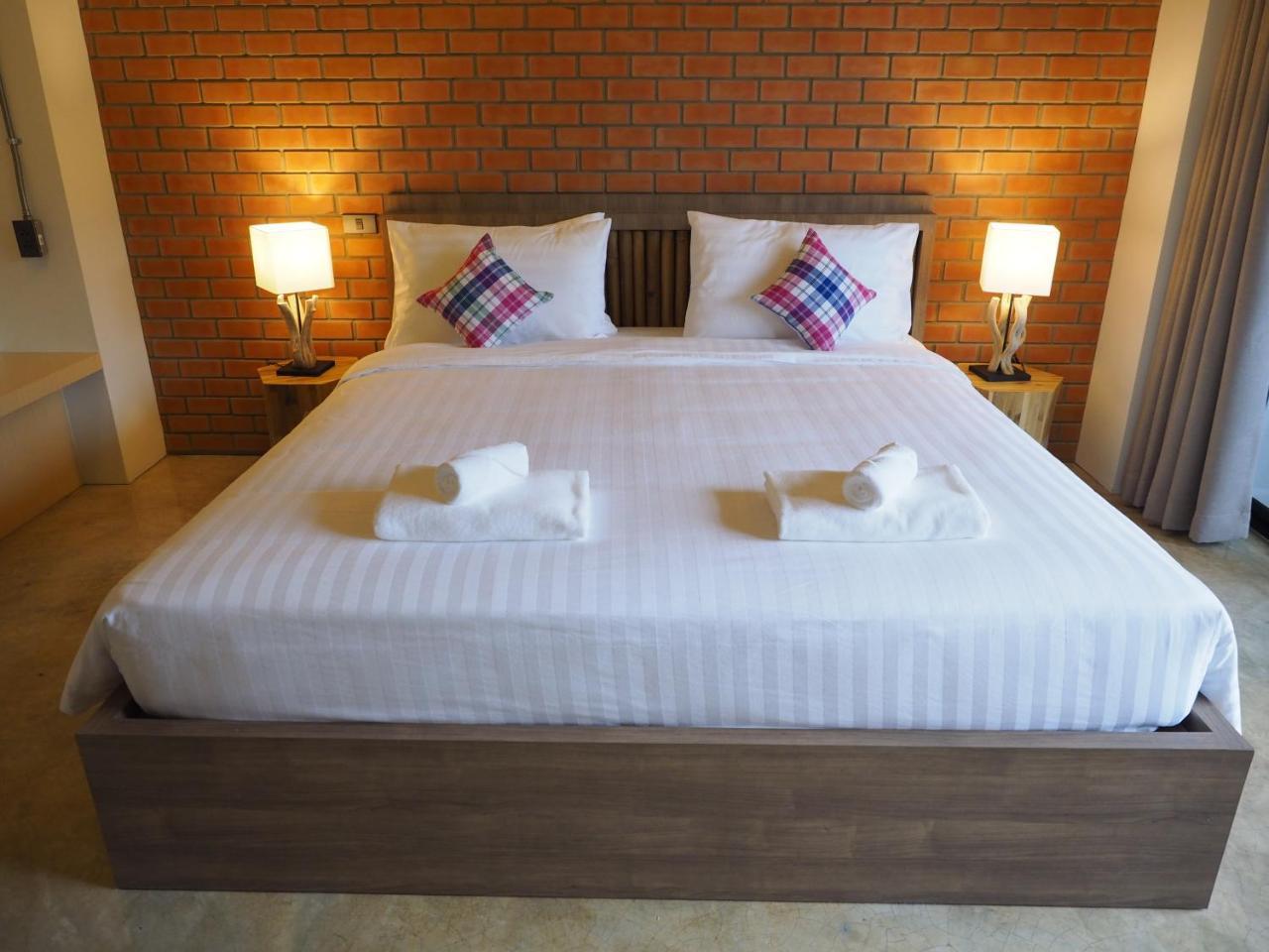 Luck Esan Loft Hotel Ubon Ratchathani Exterior foto