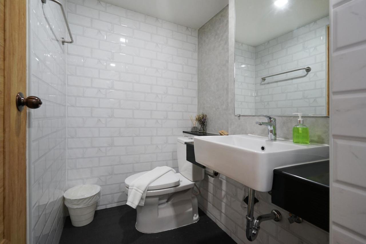 Luck Esan Loft Hotel Ubon Ratchathani Exterior foto